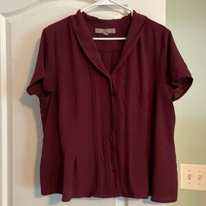 Croft and Barrow burgundy top, size xl with pleats.